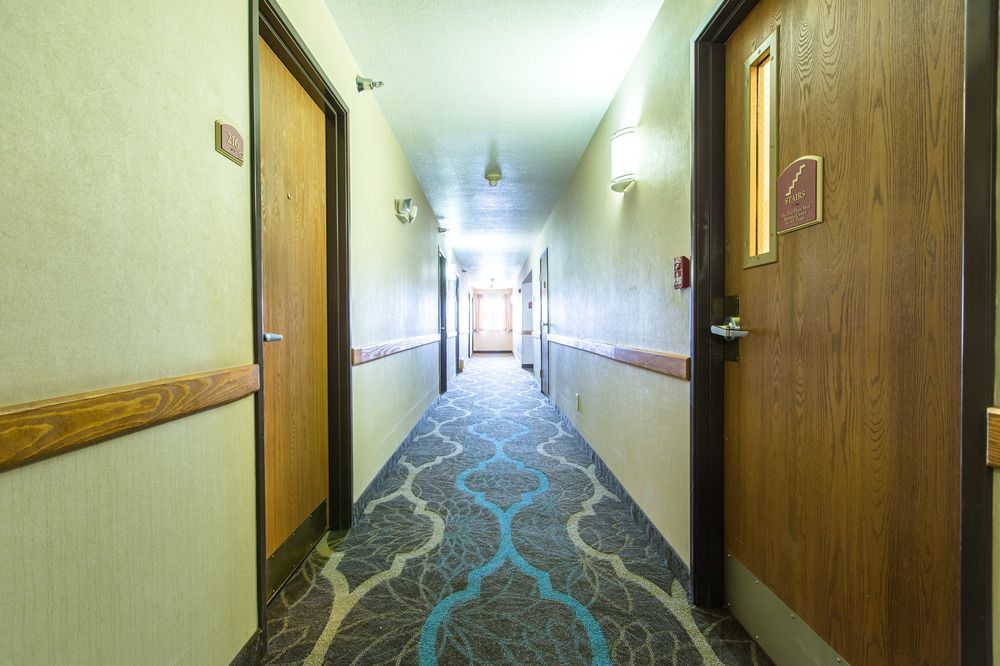 Quality Inn & Suites University Ларами Екстериор снимка